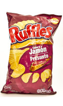 Ruffles chips ondulat cu gust de sunca 133 g